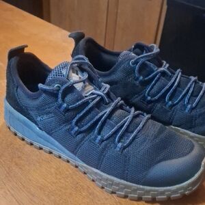 Columbia Men's Navy and Gray Athletic Shoes